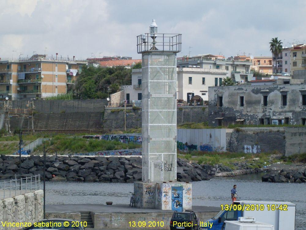 17 - Faro di Portici (Porto del Granatello) - Lighthouse of Portici.jpg